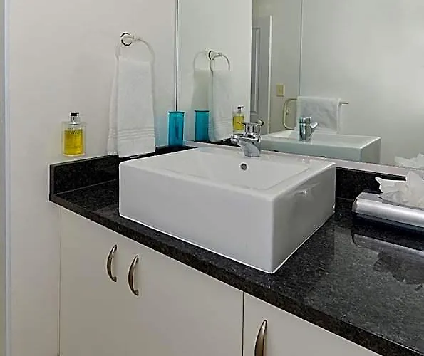 Palm Court Motor Motel