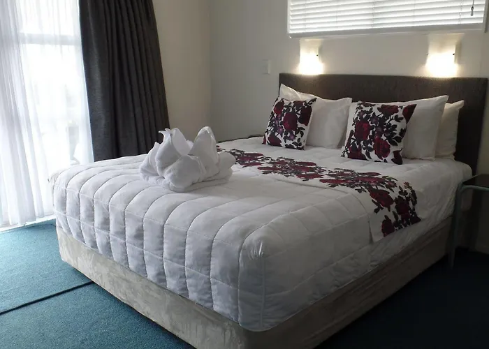 Palm Court Motor 4*